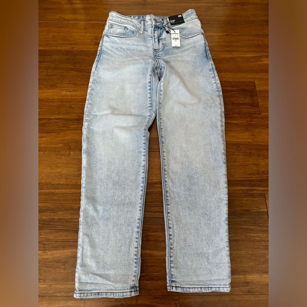 NWT Express Women Boyfriend Mid Rise Jeans Size 00R